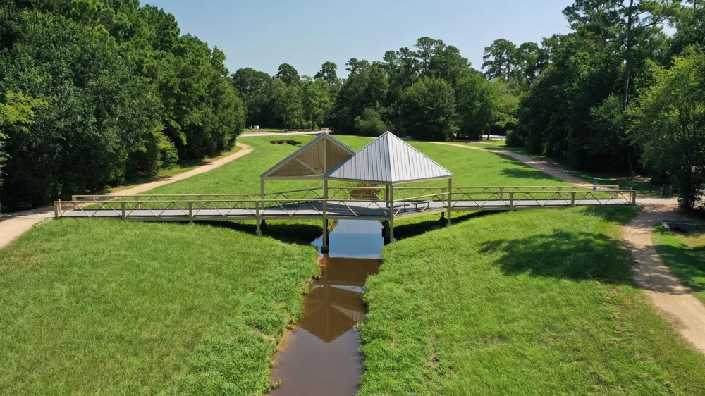 96 E Lakeridge Drive The Woodlands, TX 77381