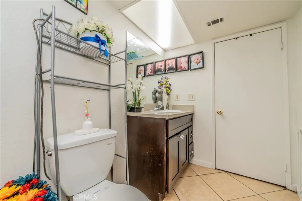 16595 Upland #F Fontana, CA 92335