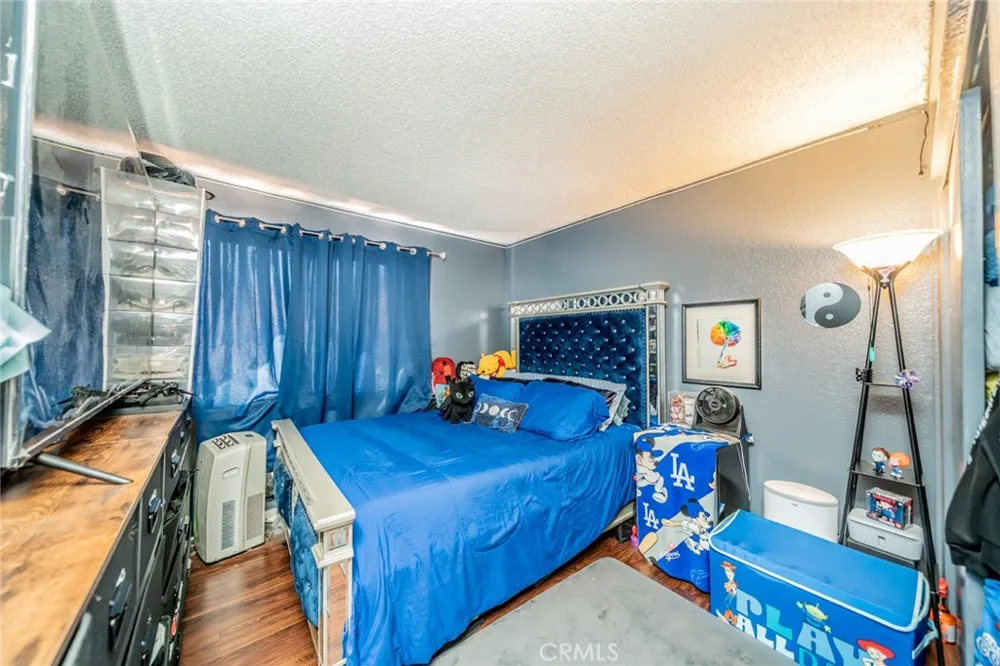 16595 Upland #F Fontana, CA 92335