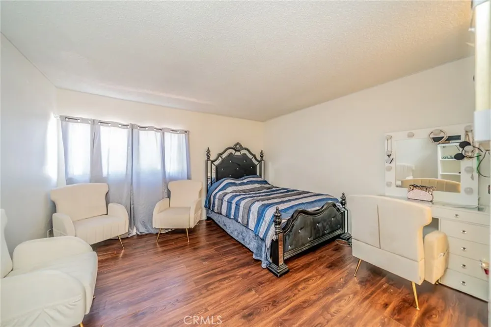 16595 Upland #F Fontana, CA 92335
