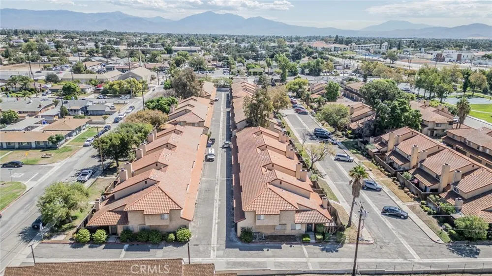 16595 Upland #F Fontana, CA 92335