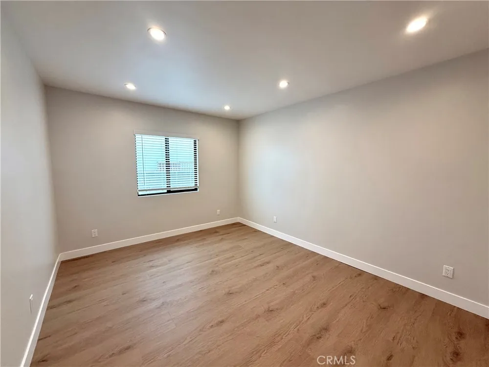 1629 W 80th St Los Angeles, CA 90047