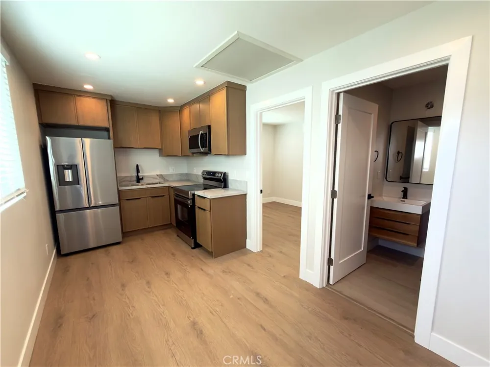 1629 W 80th St Los Angeles, CA 90047