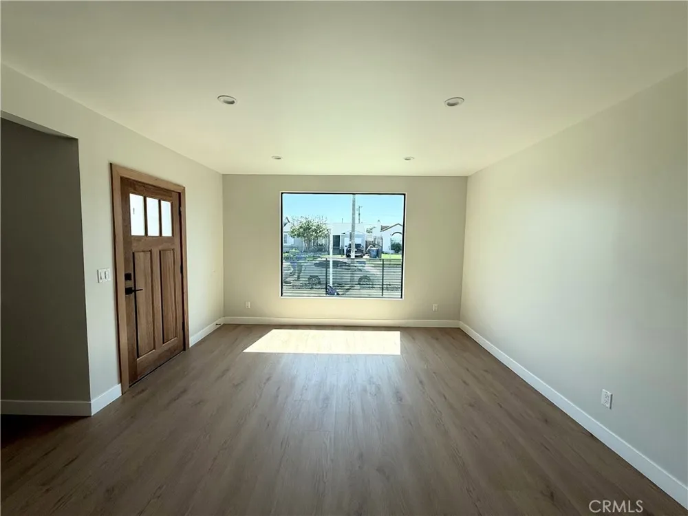 1629 W 80th St Los Angeles, CA 90047