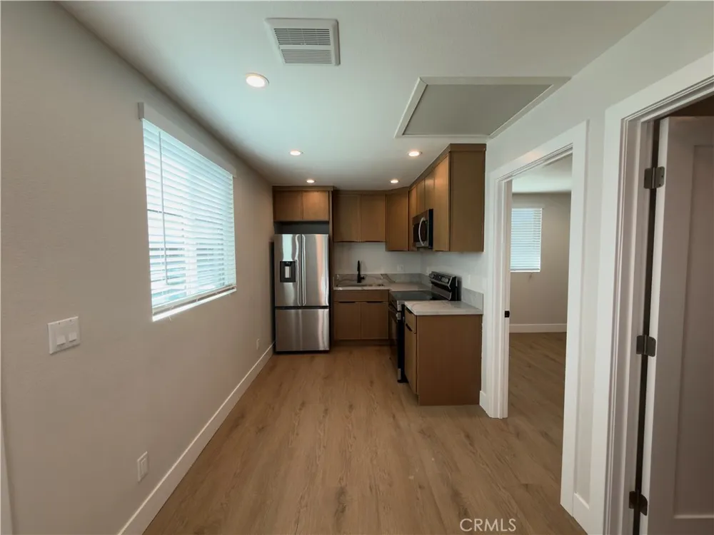 1629 W 80th St Los Angeles, CA 90047