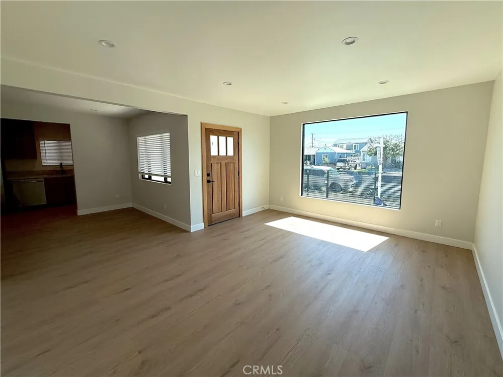 1629 W 80th St Los Angeles, CA 90047