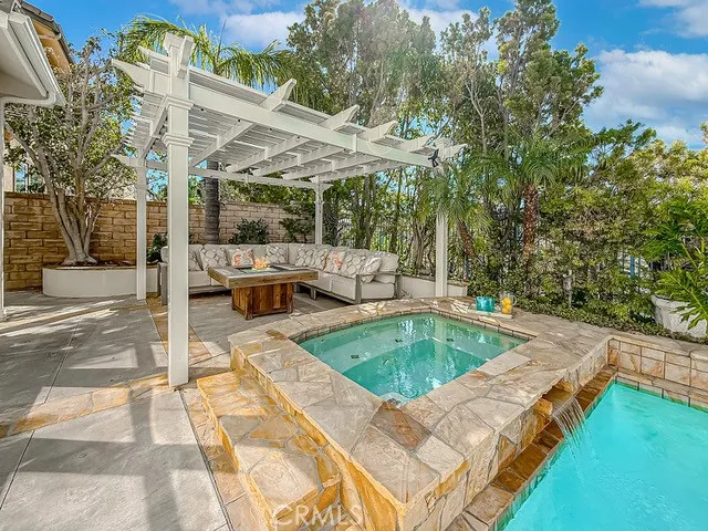5142 Via El Molino Thousand Oaks, CA 91320