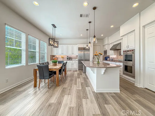 5142 Via El Molino Thousand Oaks, CA 91320