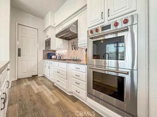 5142 Via El Molino Thousand Oaks, CA 91320