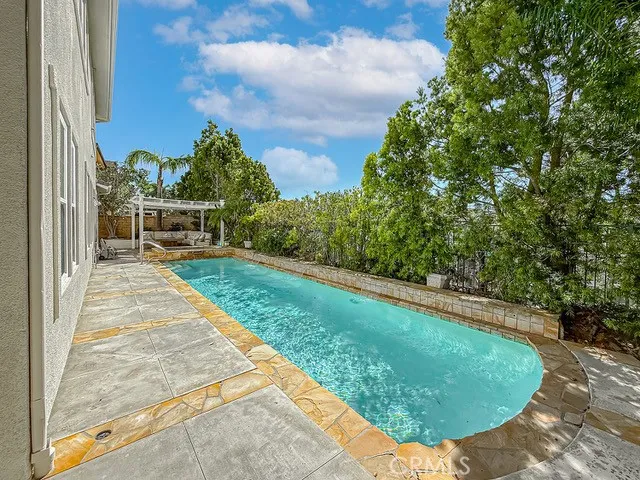 5142 Via El Molino Thousand Oaks, CA 91320