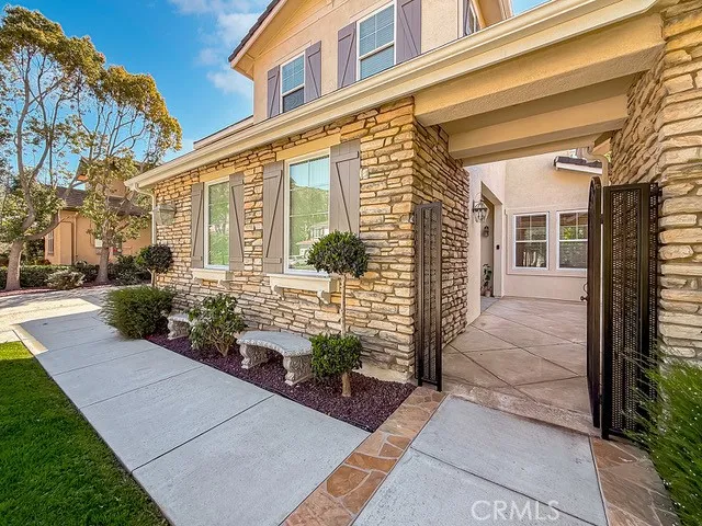 5142 Via El Molino Thousand Oaks, CA 91320