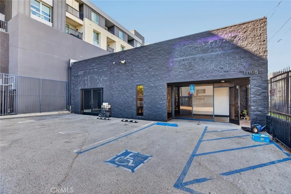 11105 Weddington North Hollywood, CA 91601