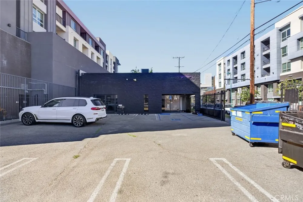 11105 Weddington North Hollywood, CA 91601