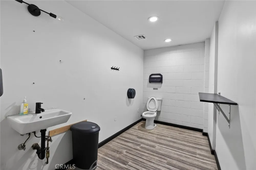 11105 Weddington North Hollywood, CA 91601