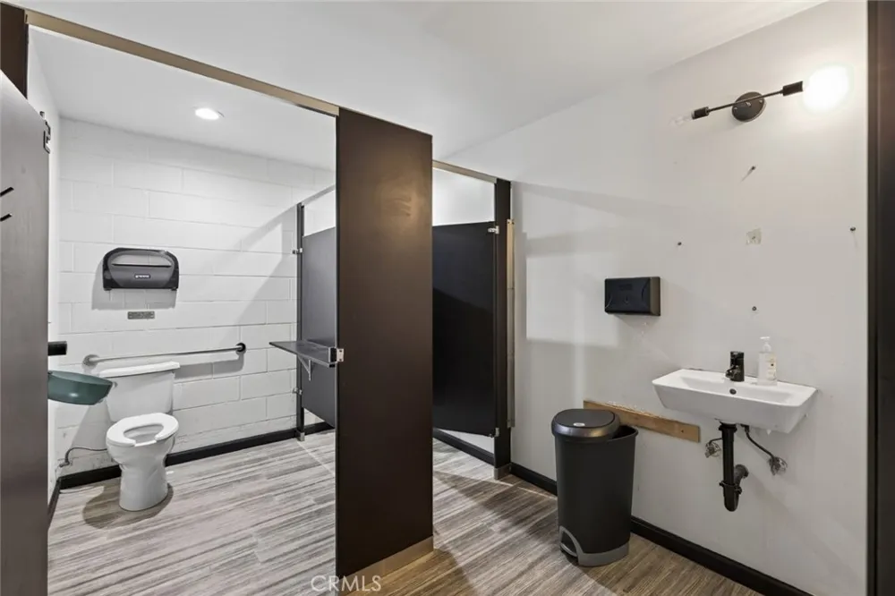 11105 Weddington North Hollywood, CA 91601