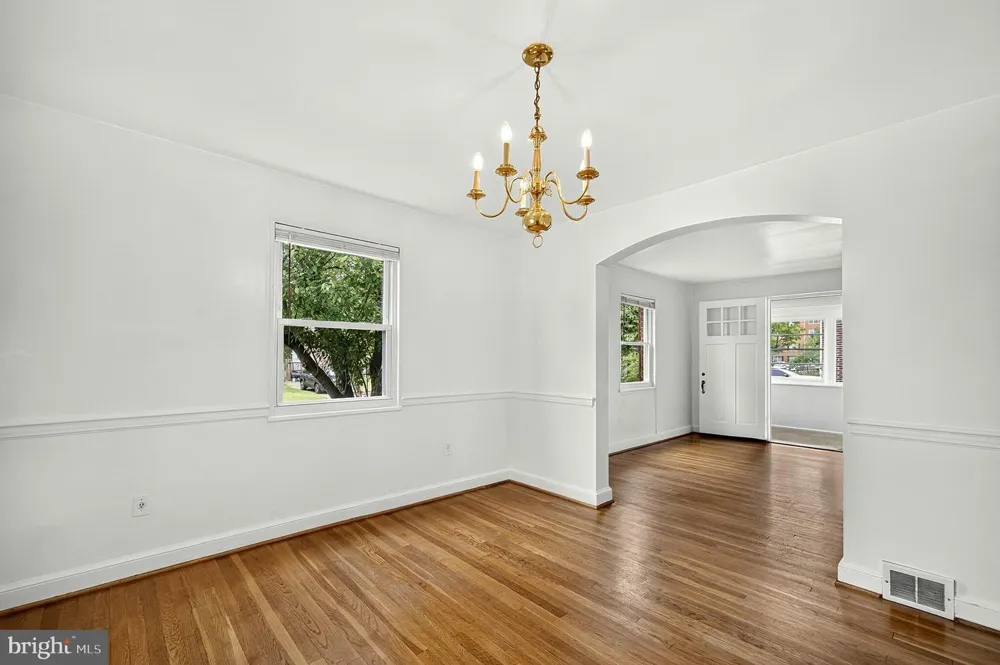 4618 3RD STREET Arlington, VA 22203