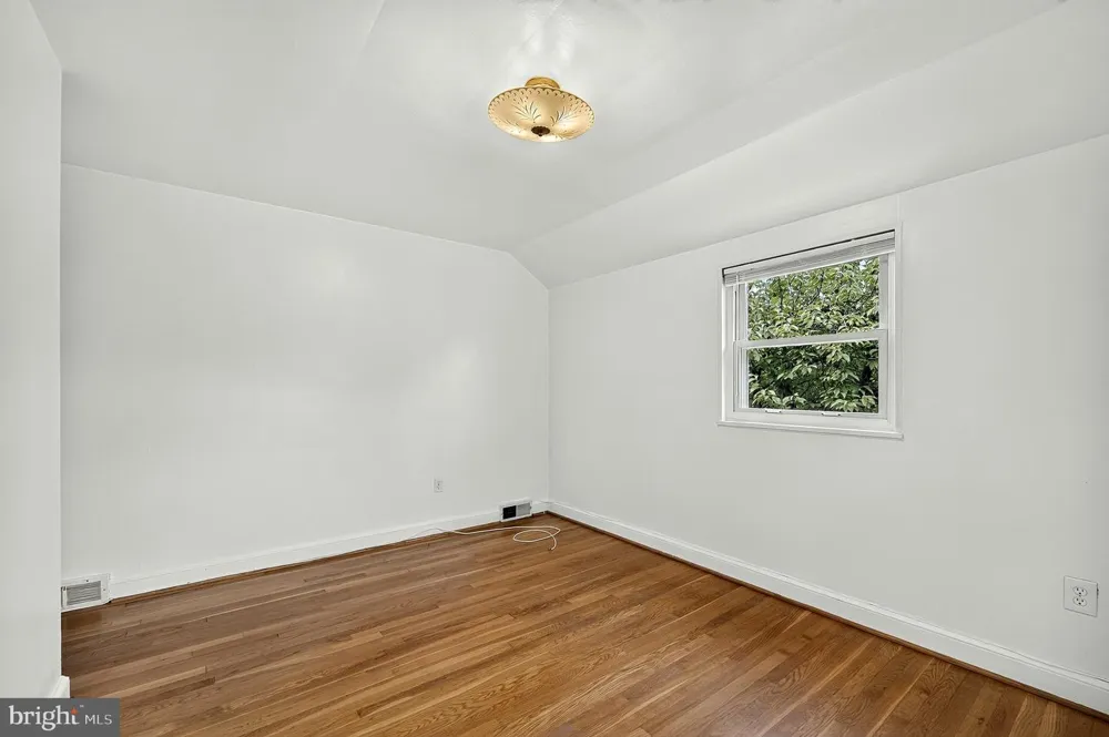 4618 3RD STREET Arlington, VA 22203