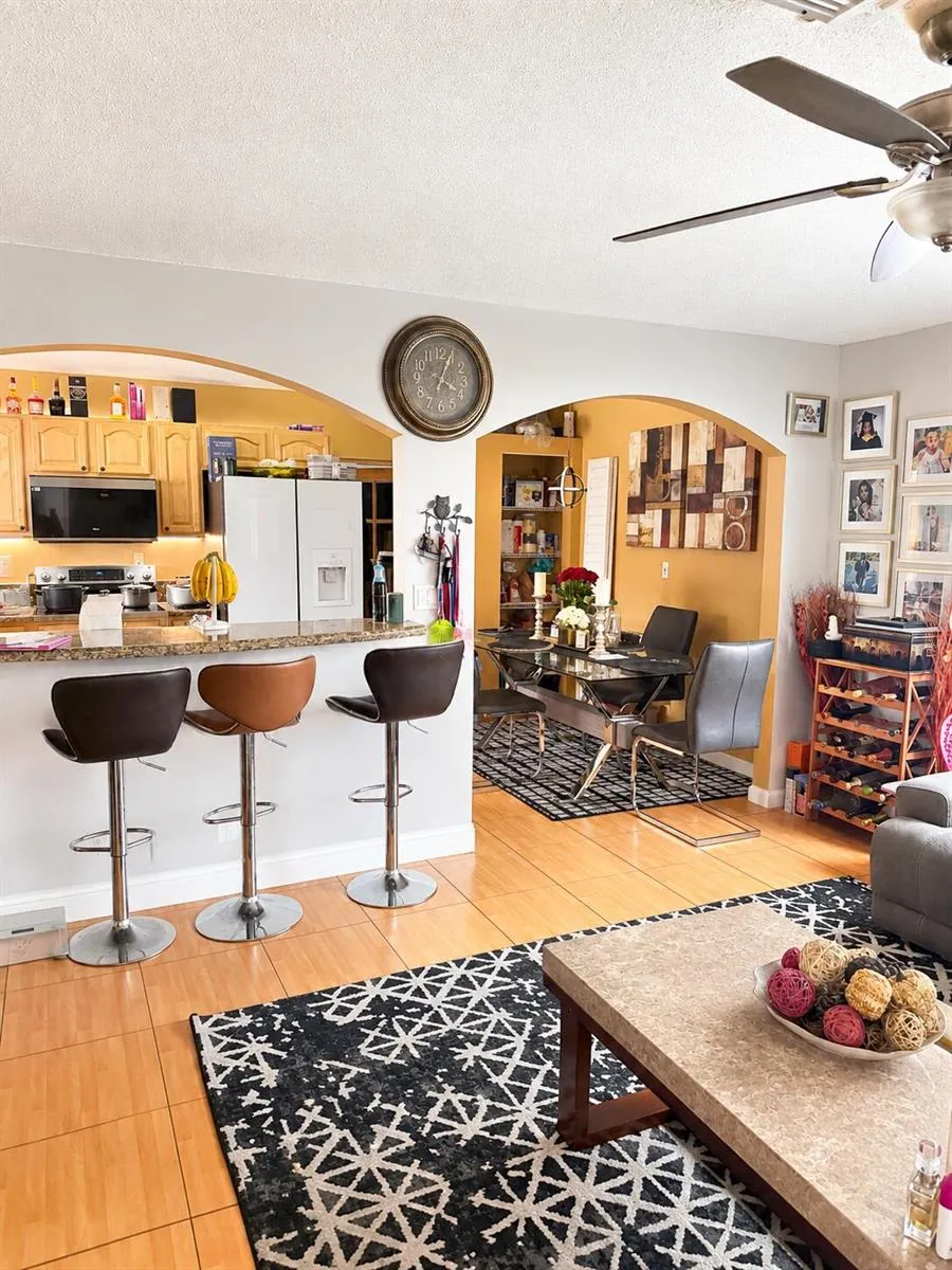 7526 SW 8th Street North Lauderdale, FL 33068