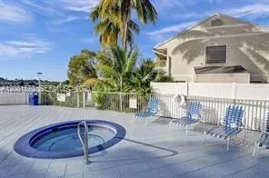 3437 NW 44th St #204 Oakland Park, FL 33309