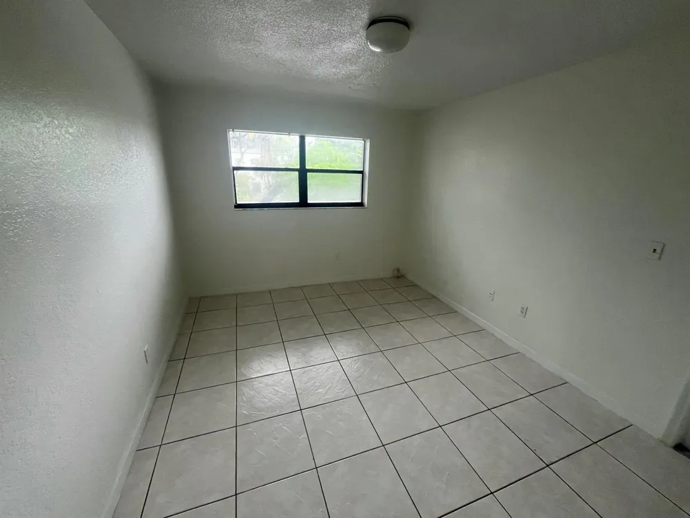421 NW 7th Terrace #3 Fort Lauderdale, FL 33311
