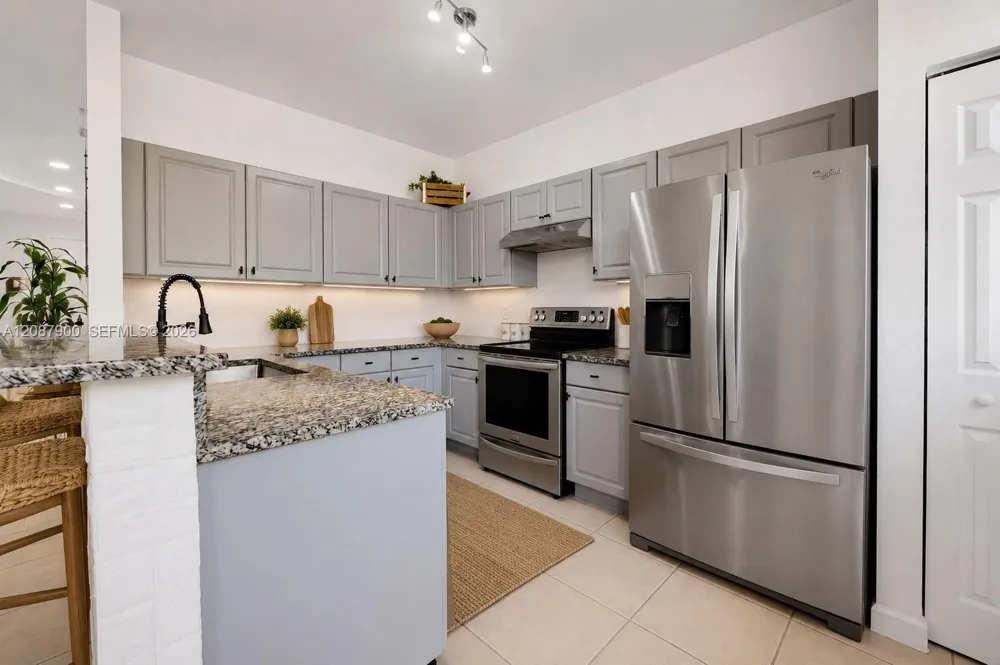 12999 SW 132nd Ter Miami, FL 33186
