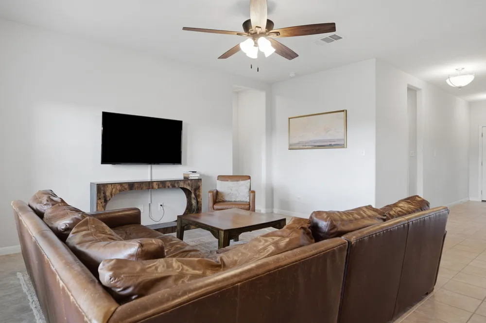 1100 S San Marcos Street Manor, TX 78653