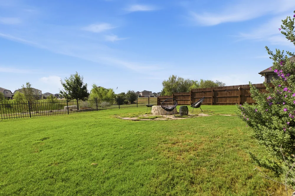 1100 S San Marcos Street Manor, TX 78653