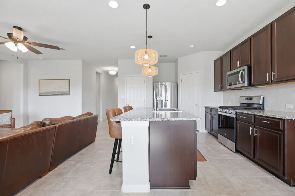 1100 S San Marcos Street Manor, TX 78653