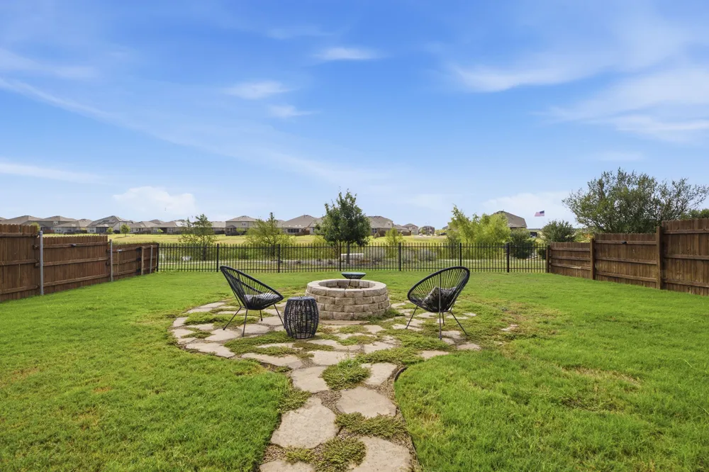 1100 S San Marcos Street Manor, TX 78653