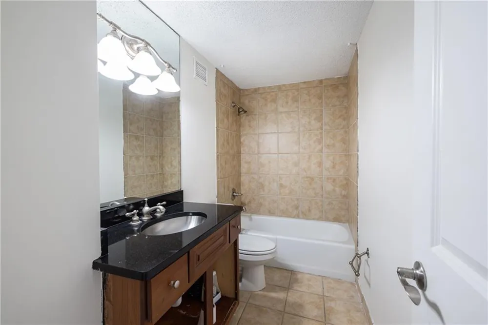 2479 Peachtree Road NE #1706 Atlanta, GA 30305