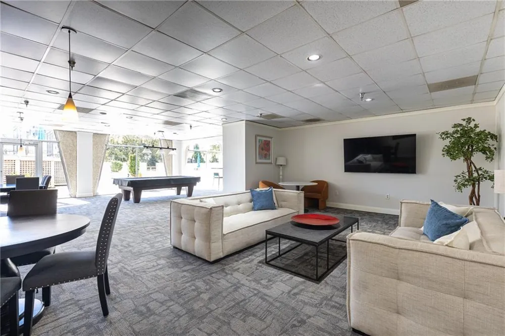 2479 Peachtree Road NE #1706 Atlanta, GA 30305