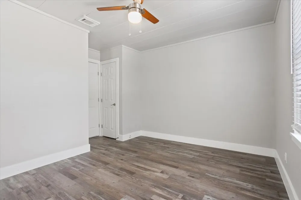 204 E Fowler Avenue Killeen, TX 76541
