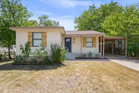 204 E Fowler Avenue