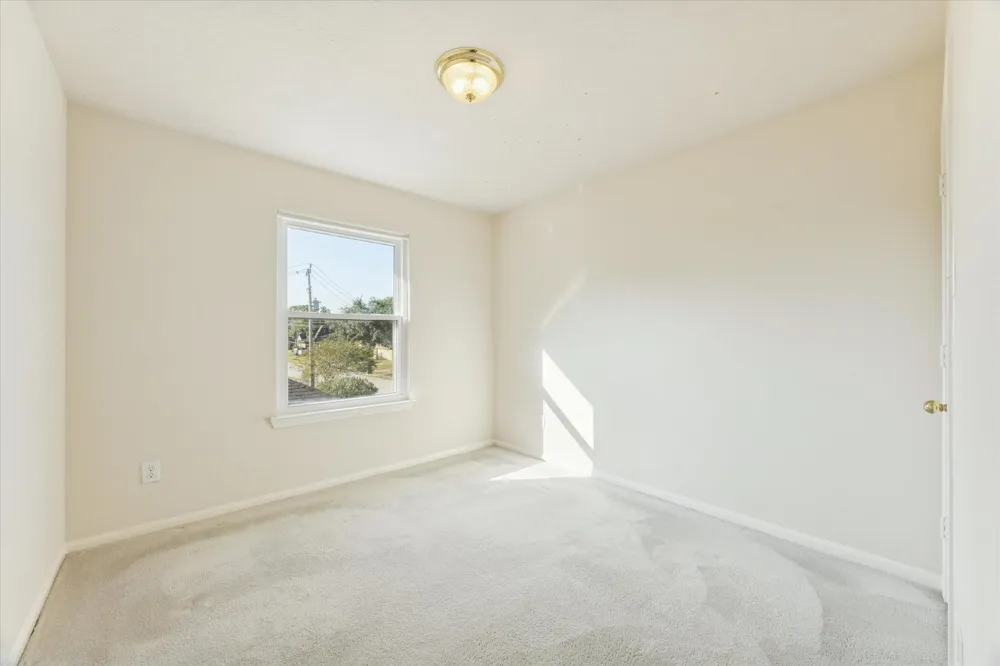 702 Huntercrest Street El Lago, TX 77586