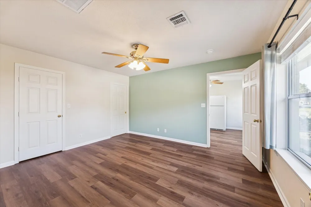 702 Huntercrest Street El Lago, TX 77586