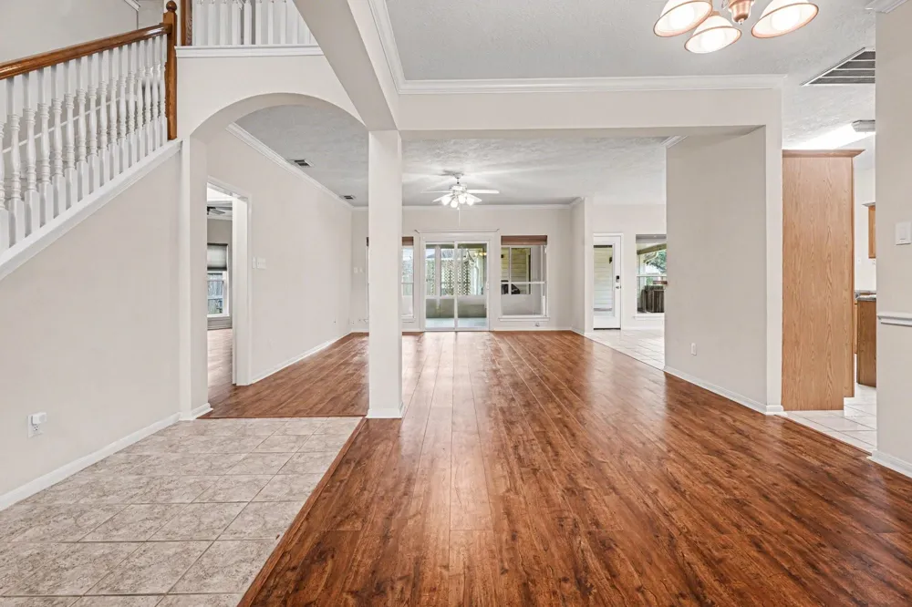 702 Huntercrest Street El Lago, TX 77586