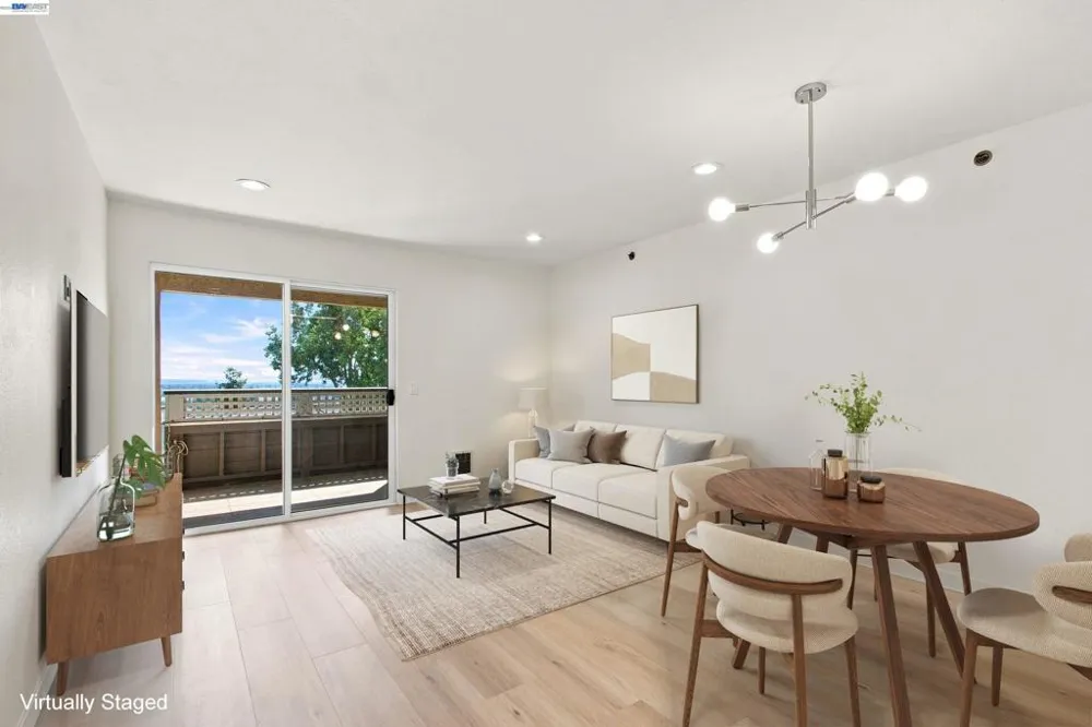 685 Dartmore Ln #365 Hayward, CA 94544