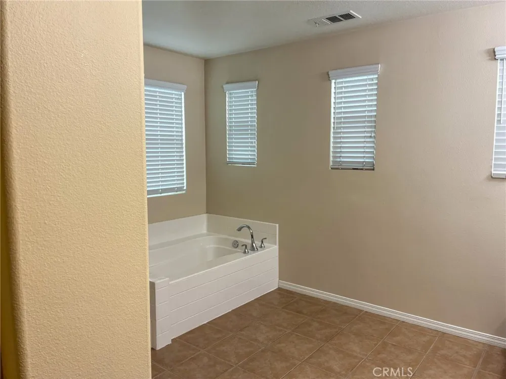 31771 Avenida Del Sol Castaic, CA 91384