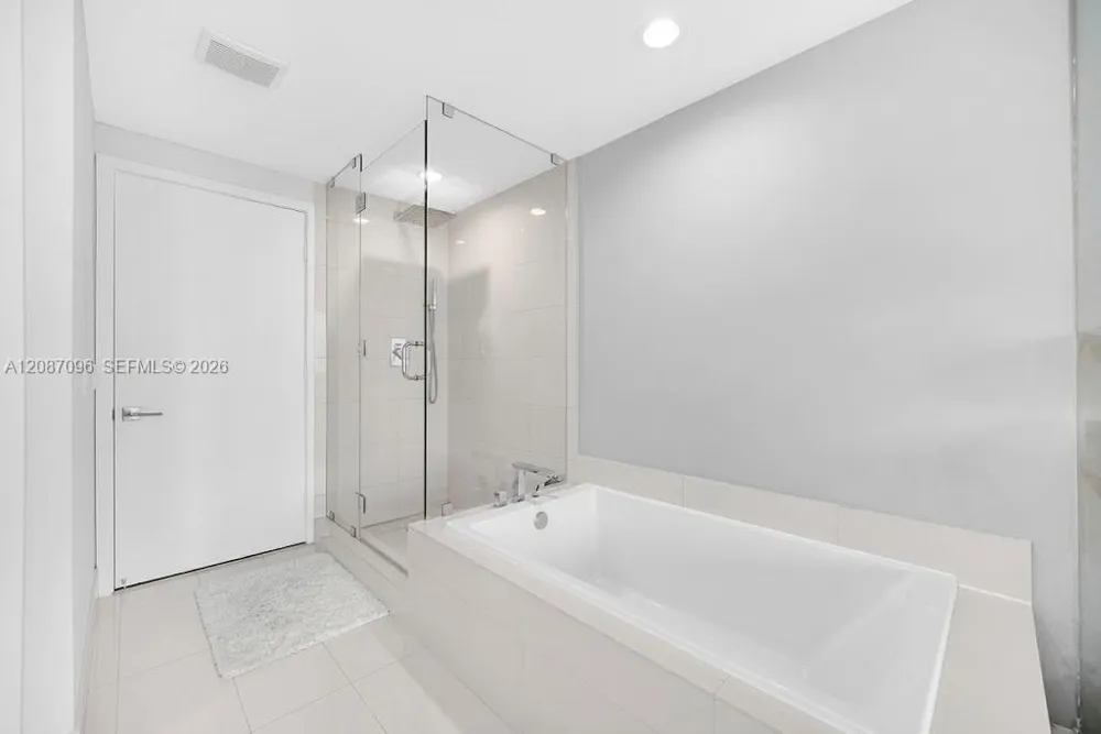 650 NE 32nd St #4705 Miami, FL 33137