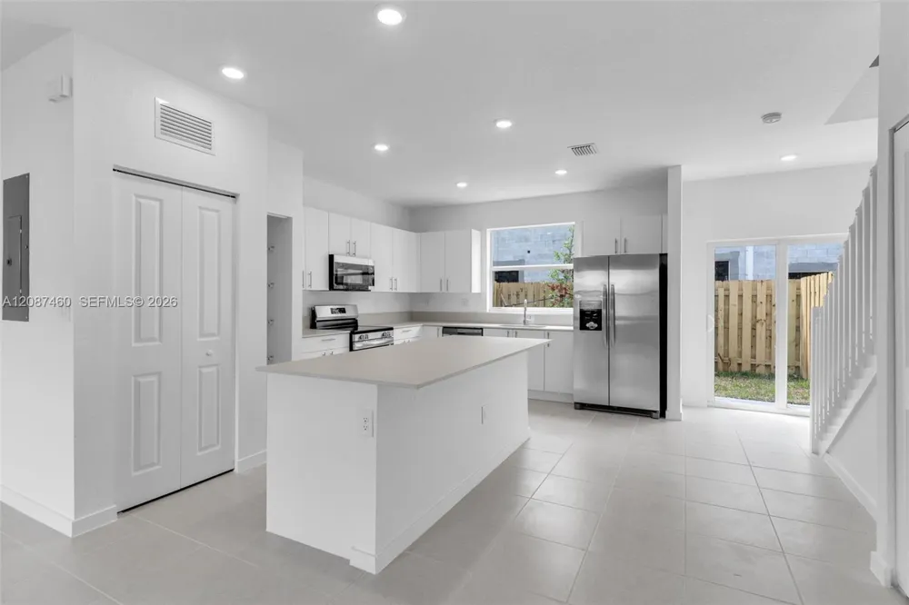 1081 SE 3rd St Florida City, FL 33034