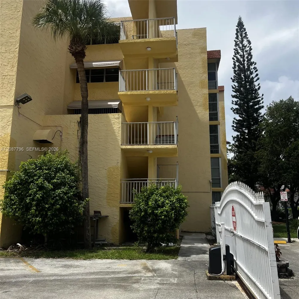200 172nd St #504 Sunny Isles Beach, FL 33160