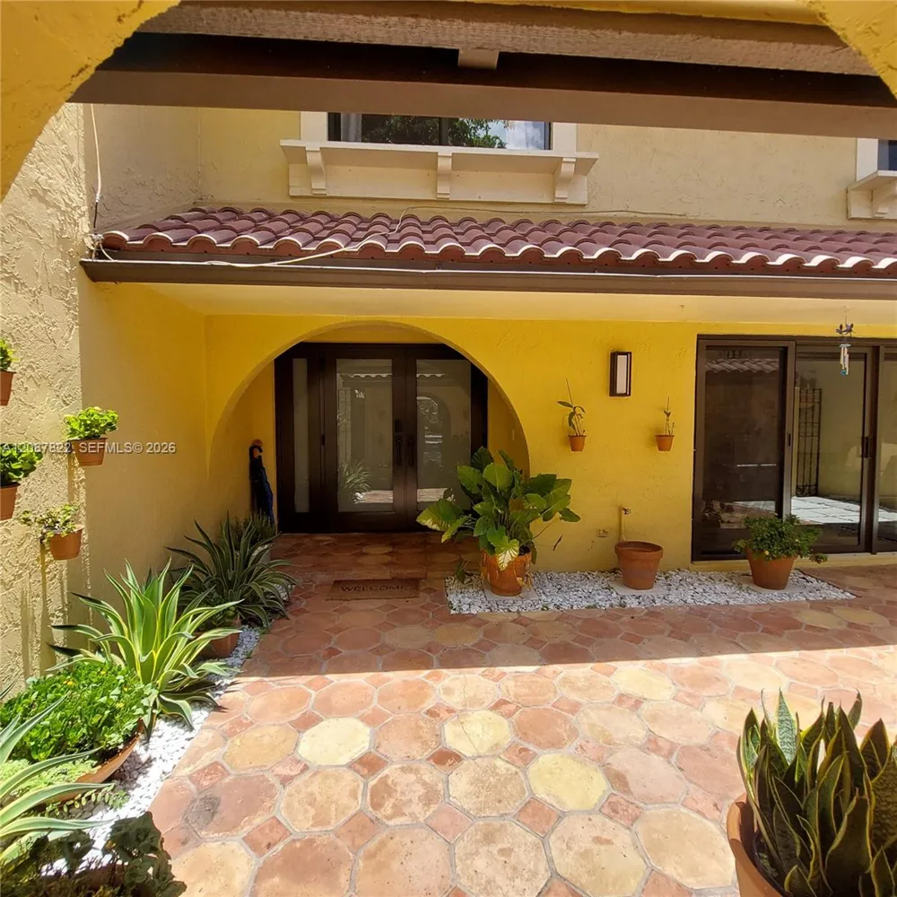 3871 Alcantara Ave #74D Doral, FL 33178