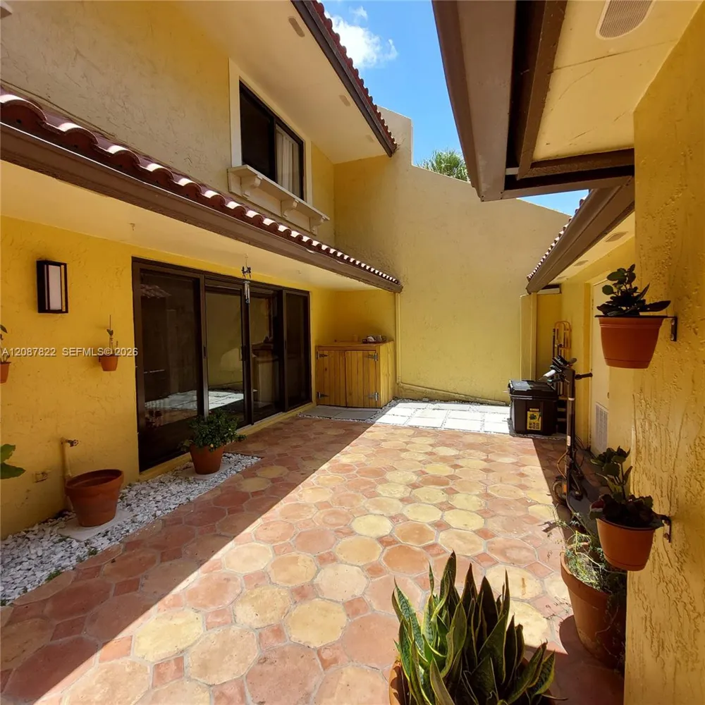 3871 Alcantara Ave #74D Doral, FL 33178