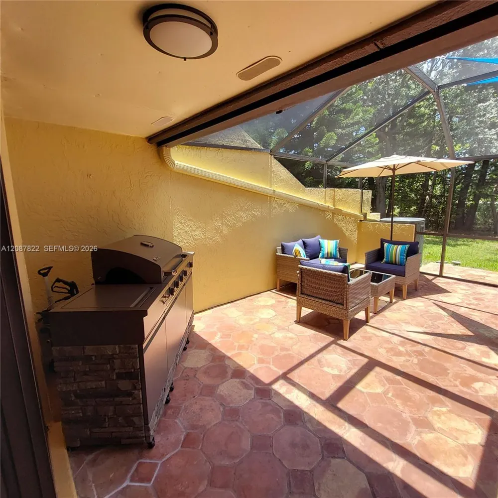 3871 Alcantara Ave #74D Doral, FL 33178