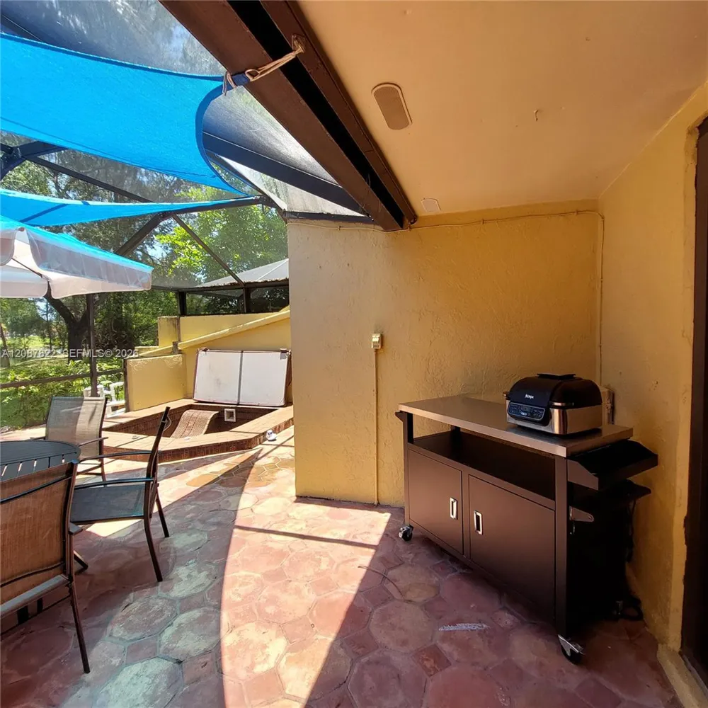 3871 Alcantara Ave #74D Doral, FL 33178