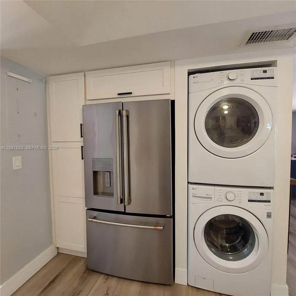 3871 Alcantara Ave #74D Doral, FL 33178