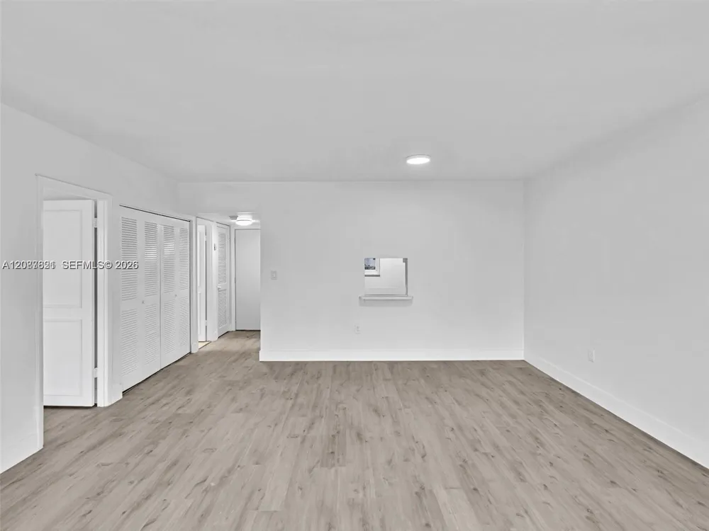 3626 NE 168th St #202 North Miami Beach, FL 33160