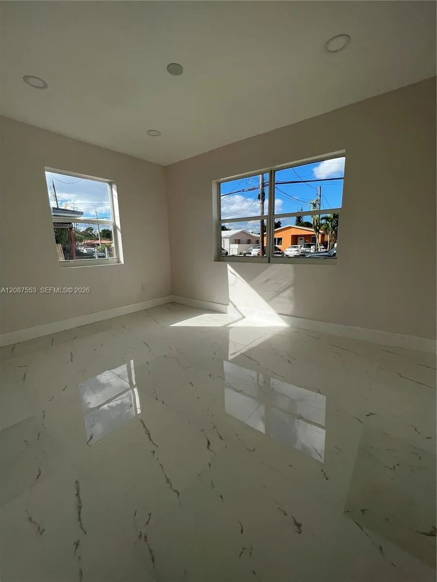 3315 SW 91st Ave Miami, FL 33165