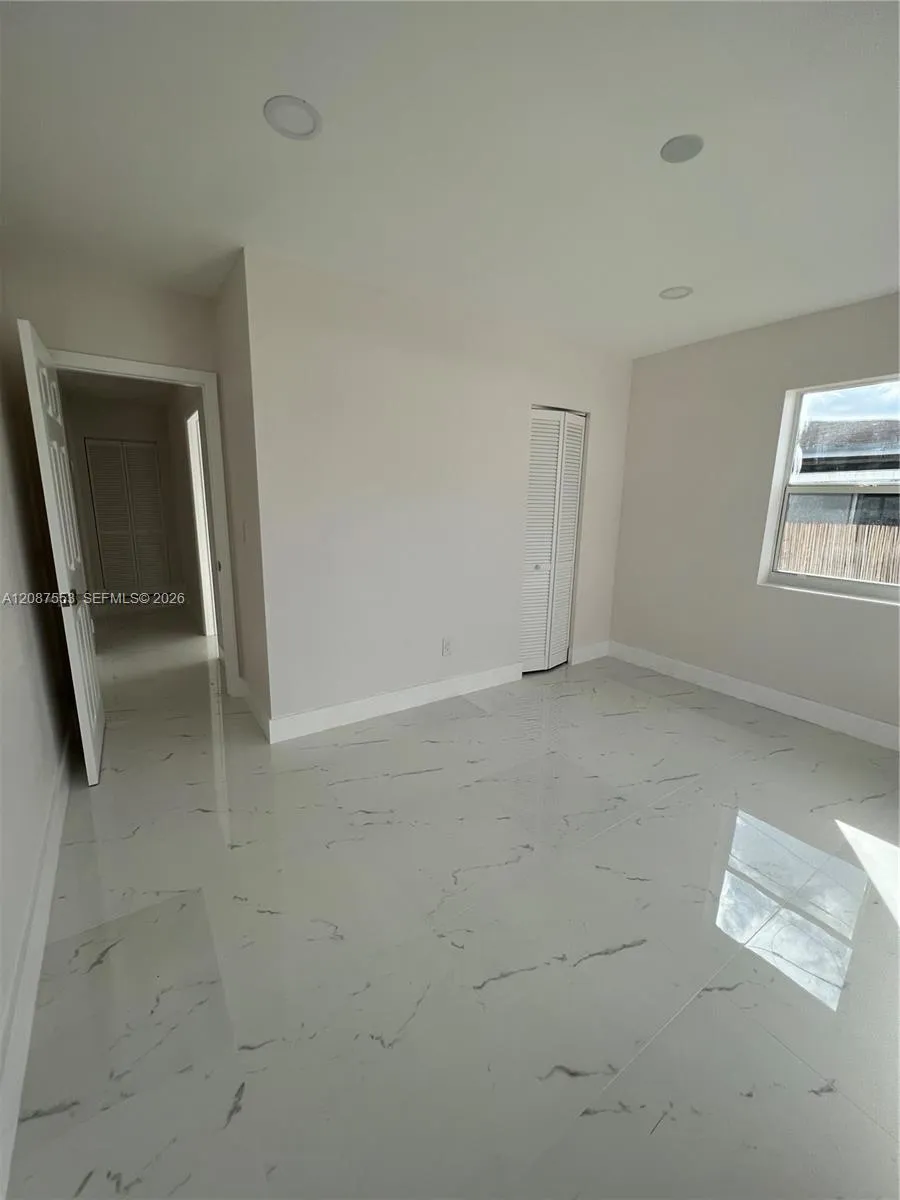 3315 SW 91st Ave Miami, FL 33165