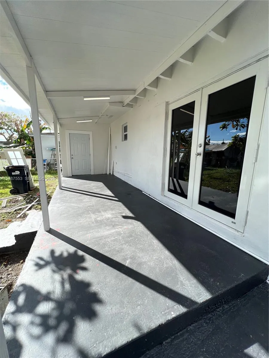 3315 SW 91st Ave Miami, FL 33165